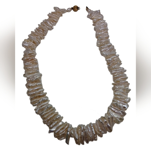 Luminous Freshwater Biwa Pearl Necklace - 14k Gold Filled Clasp - Picture 3 of 6